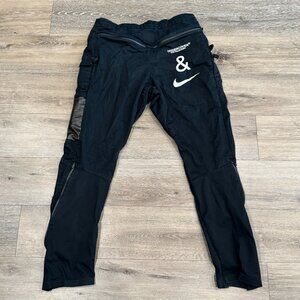 パンツ UNDERCOVER CHAOS BALANCE CARGO PANTS XL NWT NIKE x Undercover Cargo Pants Lichen Tapered Zip Chaos